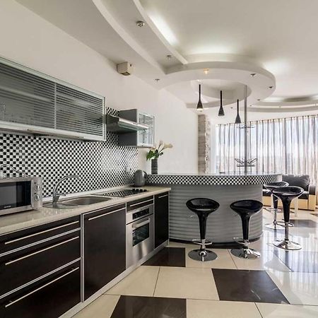 Cozy Apartment In Most City Center Дніпро Екстер'єр фото